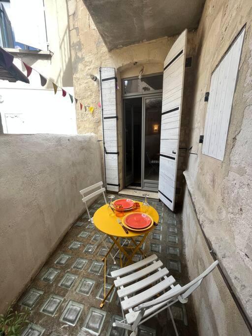 "La Maison Jaune" Arles Centre Terrasse Luaran gambar