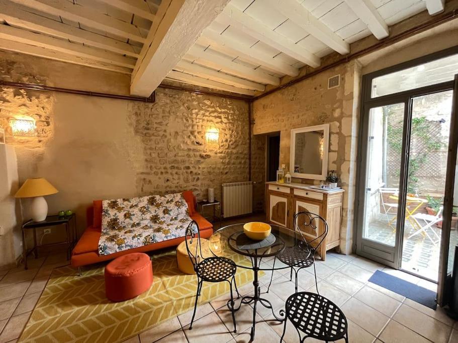 "La Maison Jaune" Arles Centre Terrasse Luaran gambar